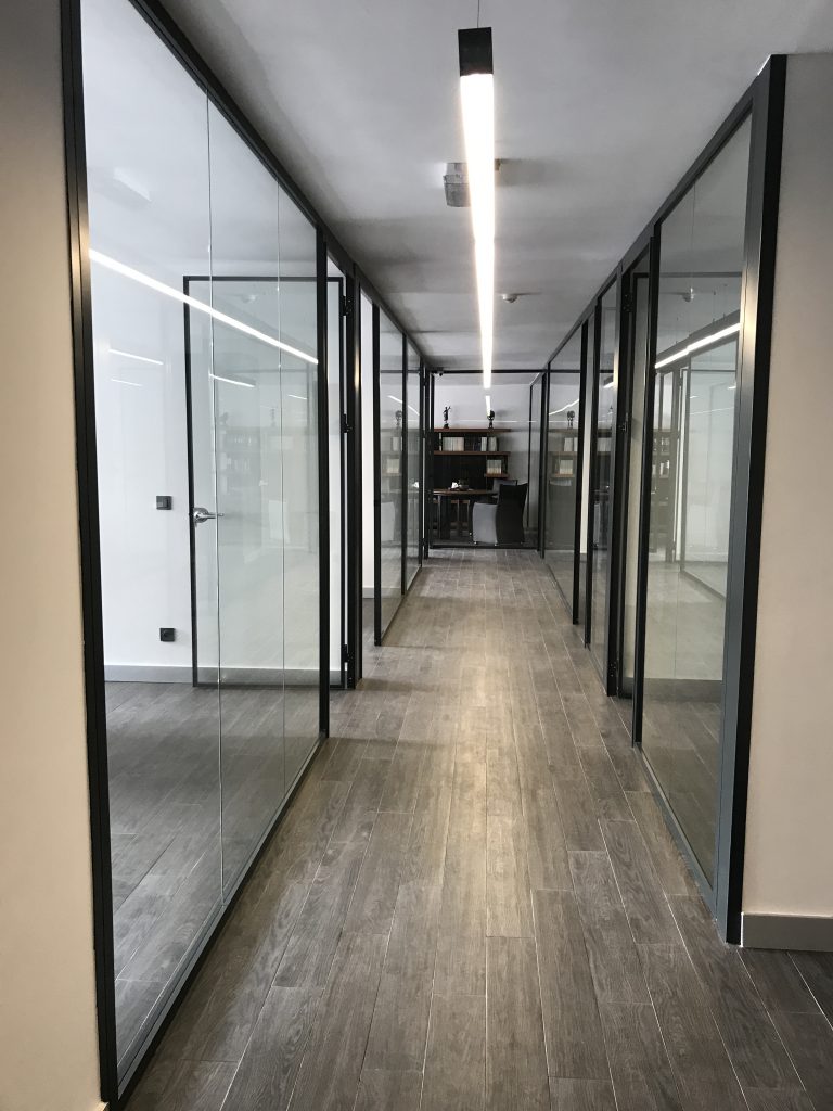 ofis cam bölme-cam ofis bölme-ofis bölme-ofis bölme sistemleri-tam camlı bölme-ofis büro bölme-ofis bölme fiyatı-camlı bölme